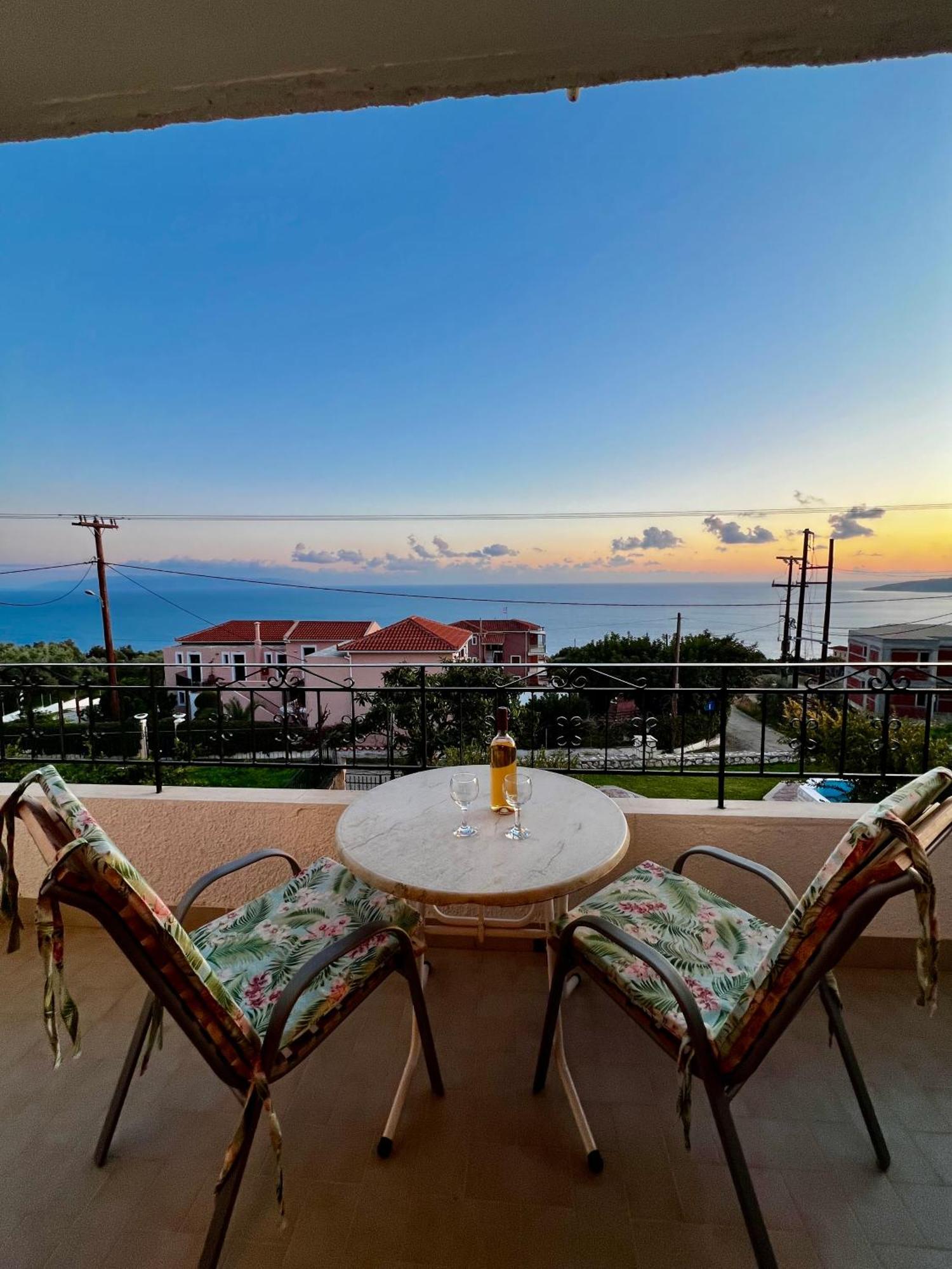 Ocean Front Studios 77 Lourdata  Exterior foto